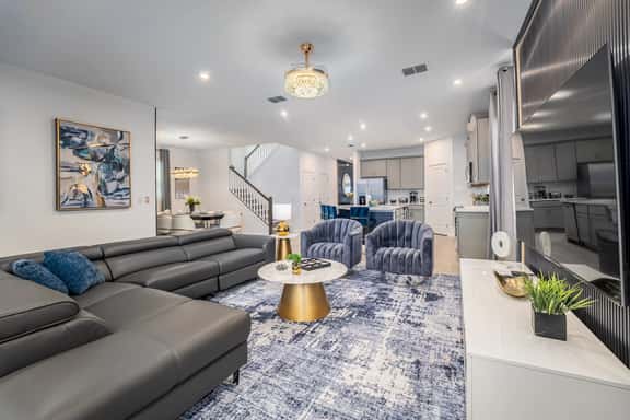 Solara’s Amazing 7 Bedrooms themed house - Image 1
