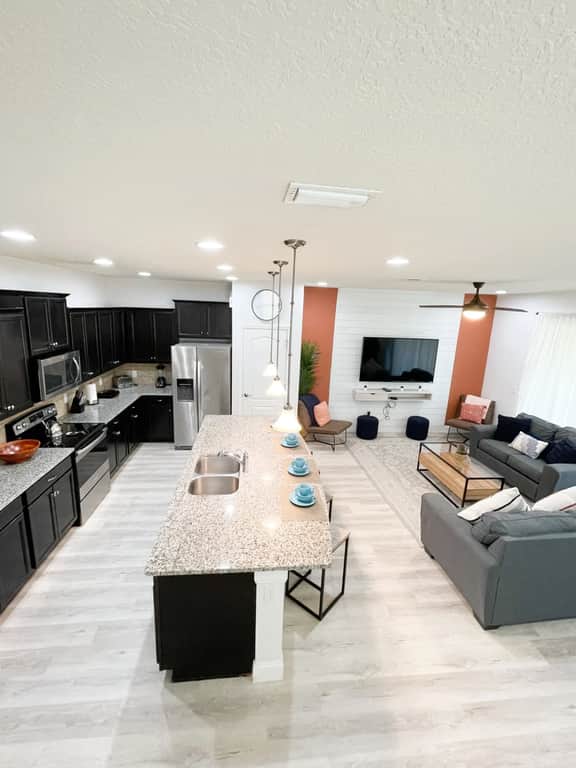 Luxury 5bd townhome | Gated Resort Community