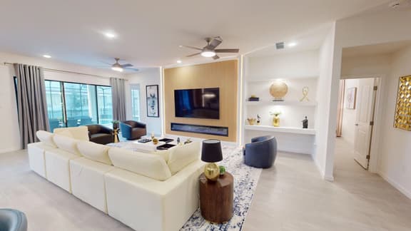 Luxurious 10-Bedroom Mansion in Paradiso Grande - Image 1