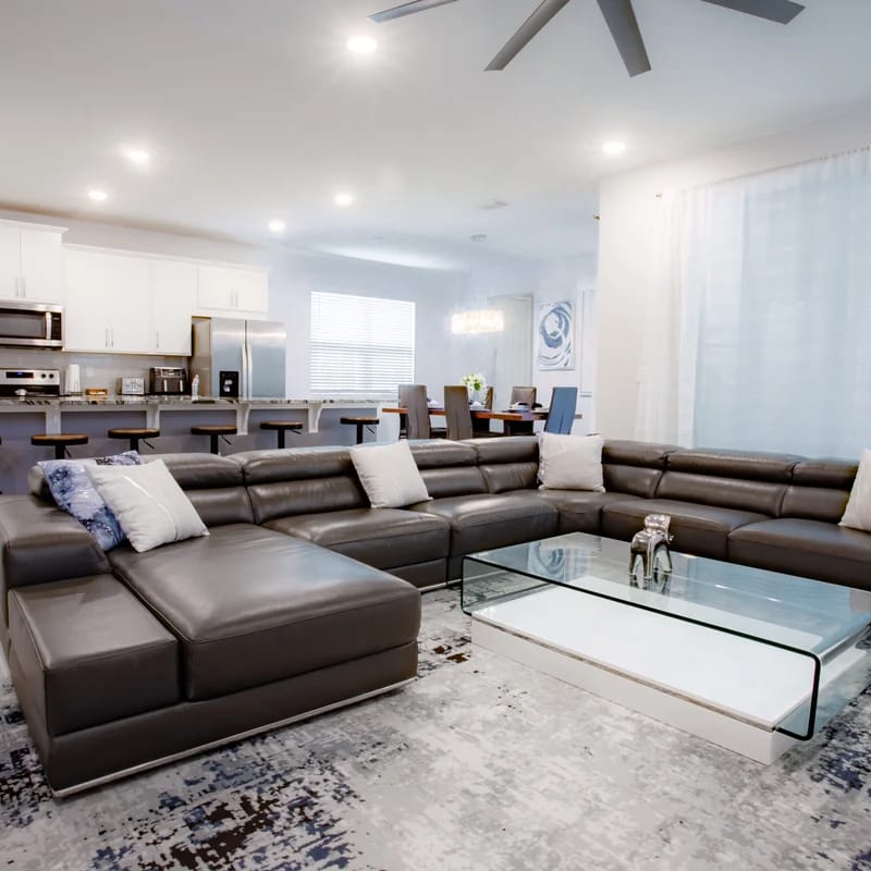 Mansion Style Solara House - 6 Bedrooms